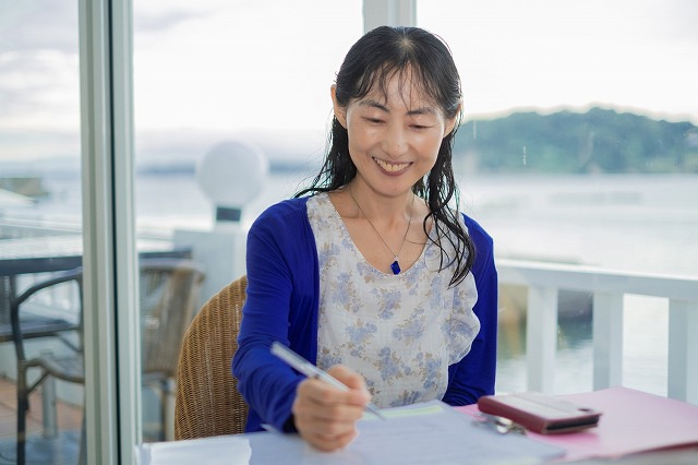 村田江里子 ゆったり豊かに 愛され起業ライティングでの想いを引き出すインタビュー聞き書きライティングセッション風景